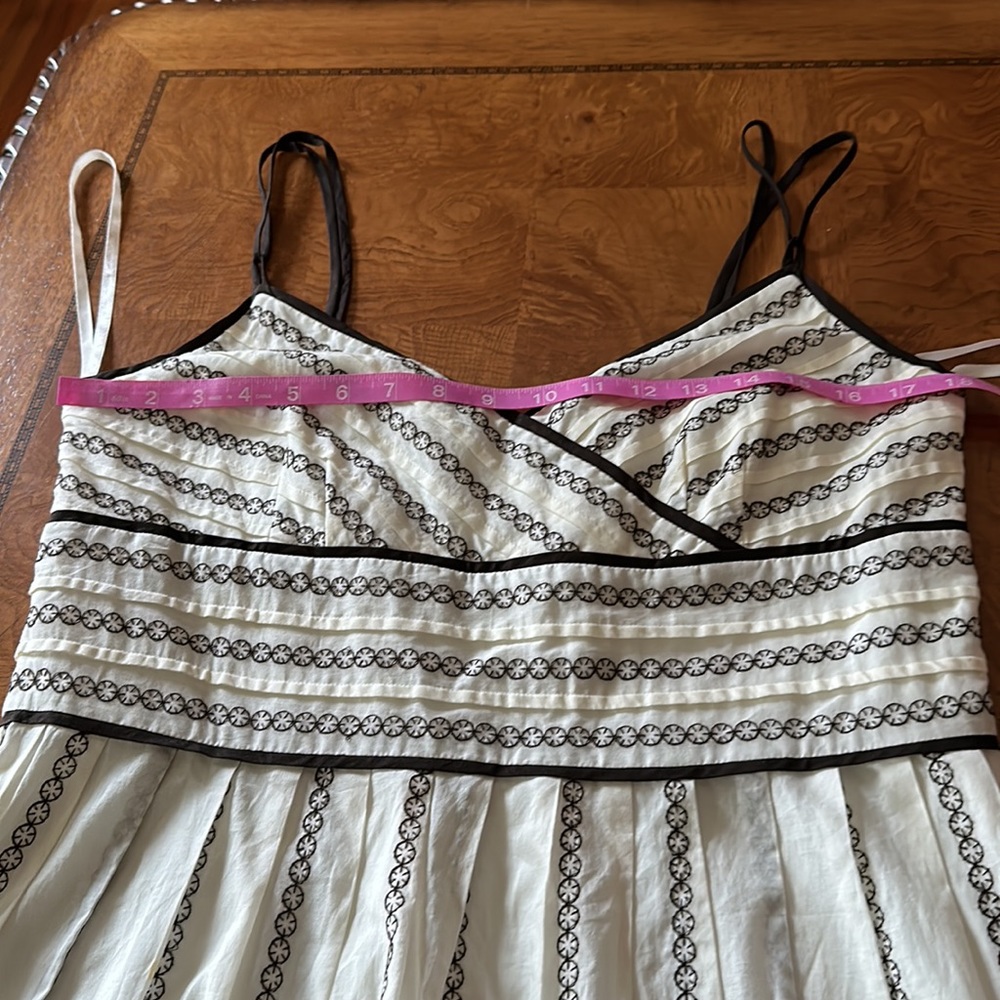 Vintage Ann Taylor embroidered dress. - Picture 4 of 6
